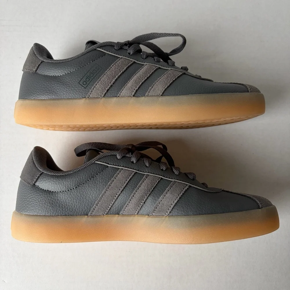 Adidas VL Court‎ 3.0 Men’s 8 Dark Gray Gum Soles New With Box